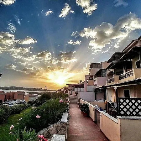 Terrazza Smeralda Apartment *